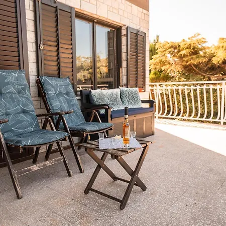 Casa Monterosso - Great Sea View, Free Parking, Large Terrace, Near The Sea * 克尔维尼维赫
