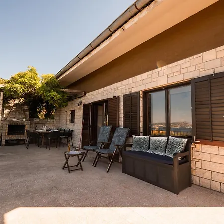 Casa Monterosso - Great Sea View, Free Parking, Large Terrace, Near The Sea