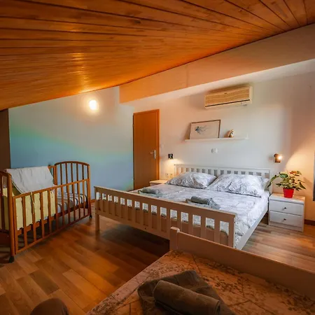 Casa Monterosso - Great Sea View, Free Parking, Large Terrace, Near The Sea * 츠르베니 브르흐