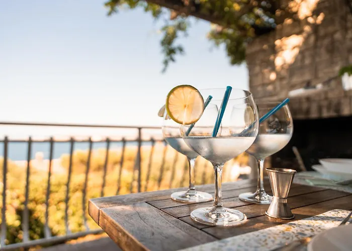 Casa Monterosso - Great Sea View, Free Parking, Large Terrace, Near The Sea Vakantiehuis *